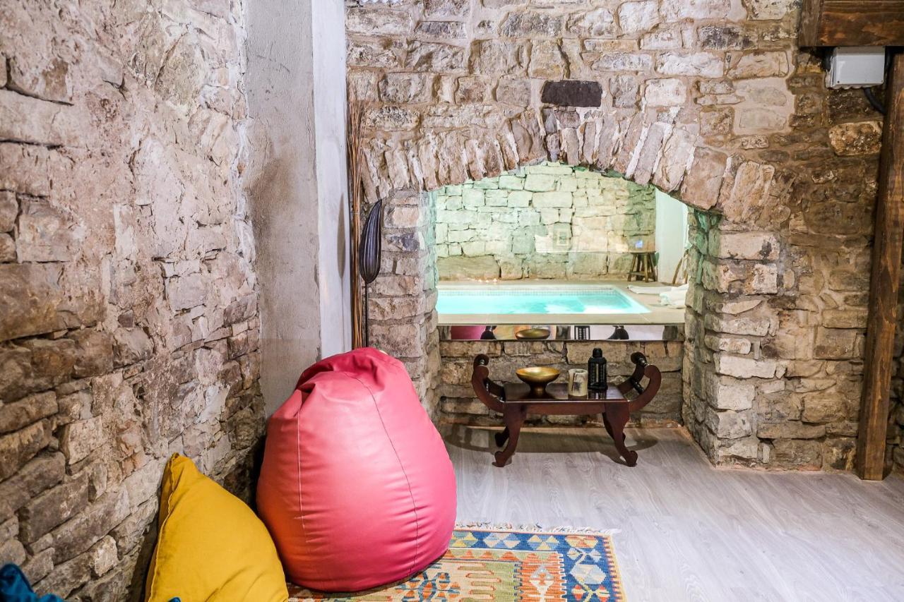El Forn De Freixenet Con Servicios De Un Hotel Lleida Exterior foto