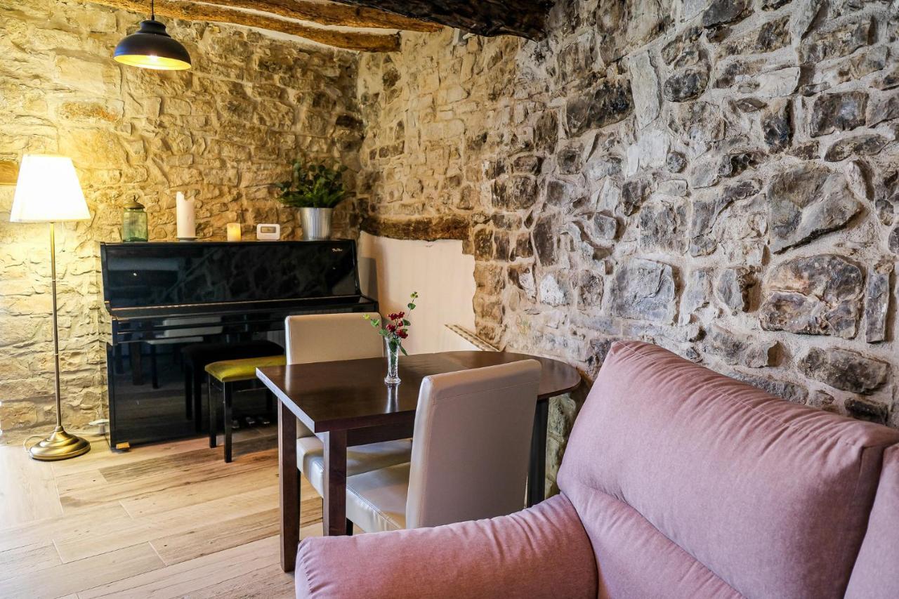 El Forn De Freixenet Con Servicios De Un Hotel Lleida Exterior foto